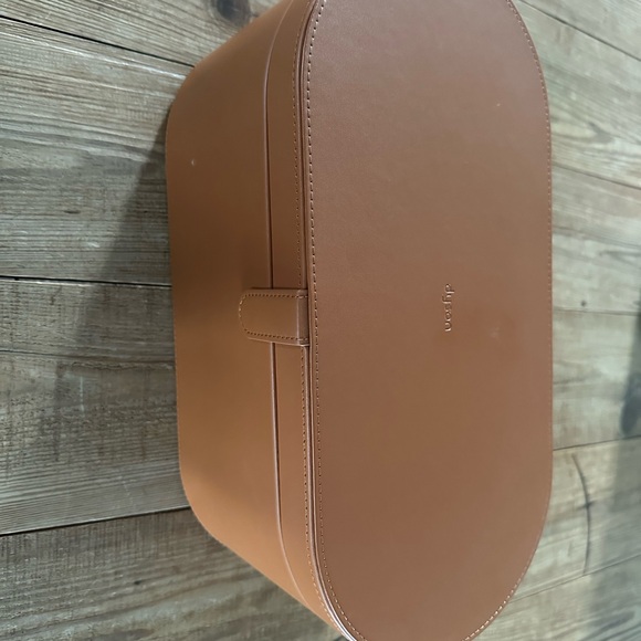 Dyson Hair Styling Set with Pink Accents - only used a few times - Picture 6 of 8